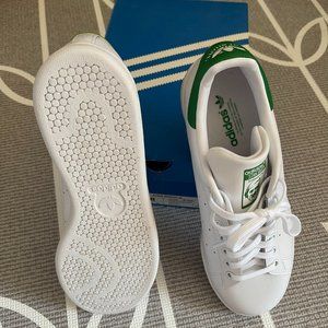 NEVER WORN Stan Smith Adidas